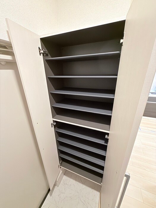 物件内観写真13　(靴箱)