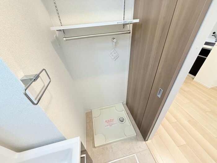 物件内観写真16　(洗濯機置場)