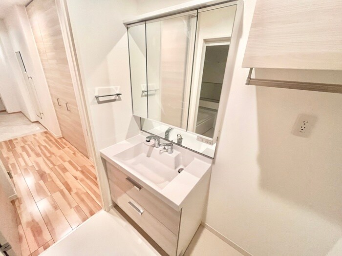 物件内観写真12　(洗面)