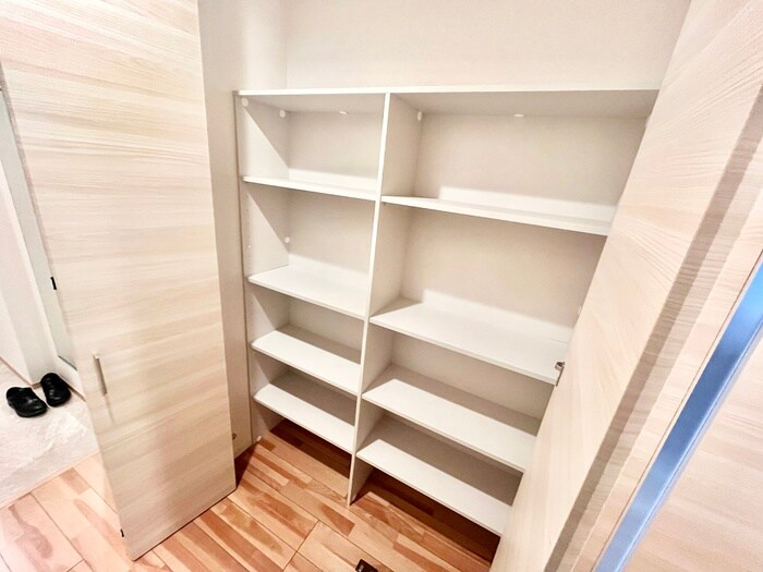 物件内観写真15　(収納)