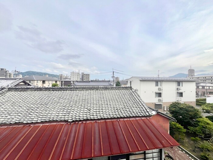 物件内観写真21　(室内からの展望)