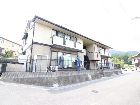 ハイランド早川外観写真