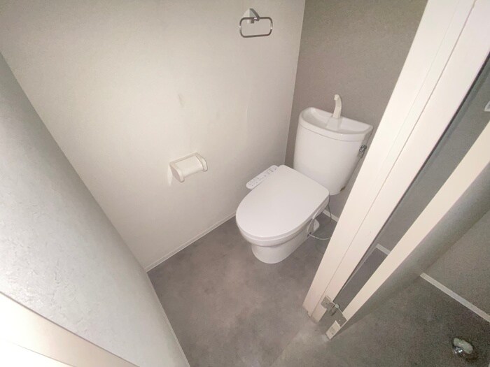 物件内観写真11　(トイレ)