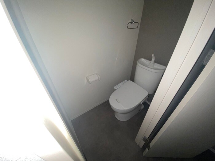 物件内観写真11　(トイレ)