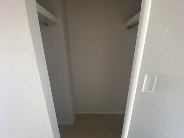 物件内観写真12　(収納)