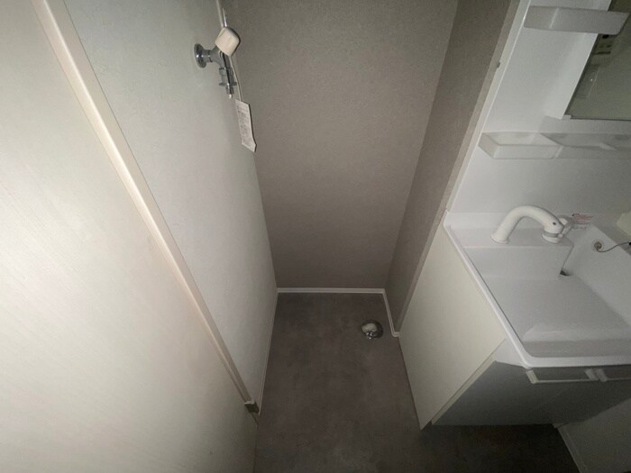 物件内観写真16　(洗濯機置場)