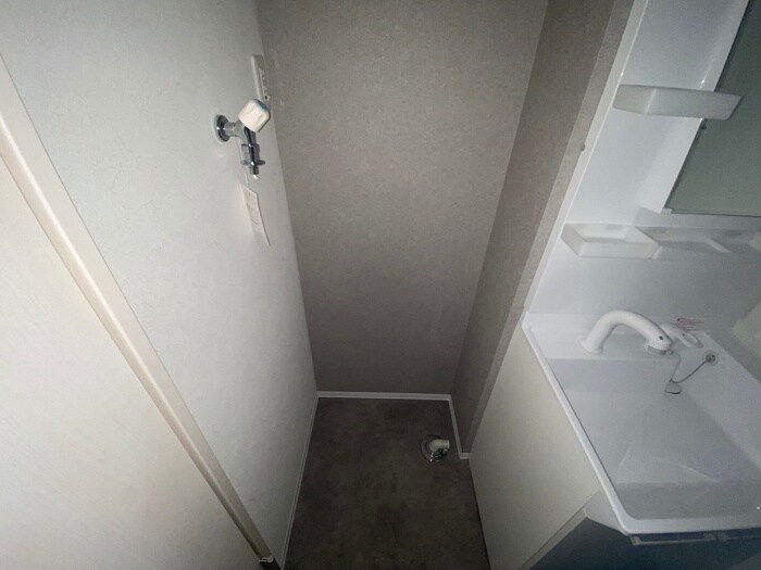 物件内観写真16　(洗濯機置場)