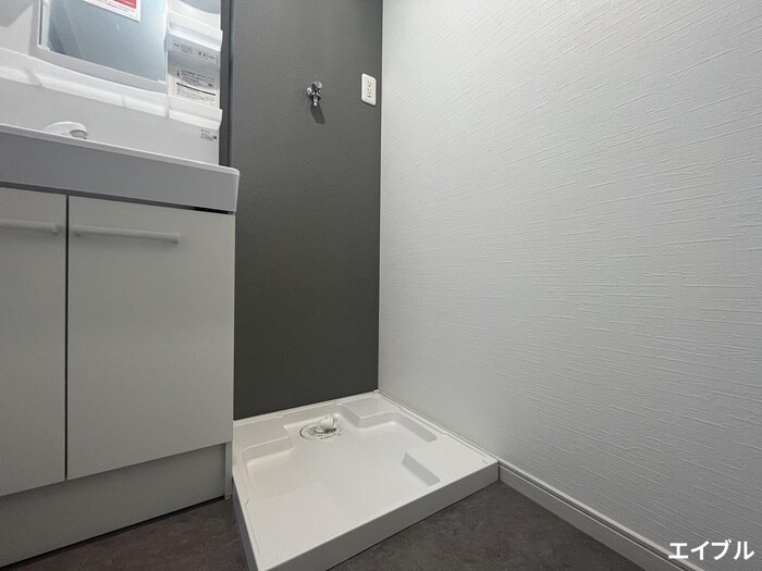 物件内観写真14　(洗濯機置場)