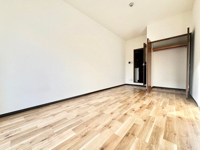 物件内観写真8　(居室)