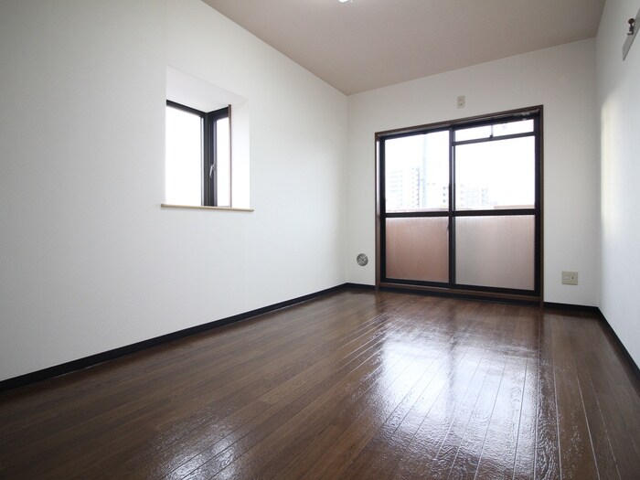 物件内観写真9　(居室)