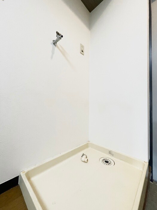 物件内観写真14　(洗濯機置場)