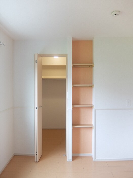 物件内観写真7　(収納)