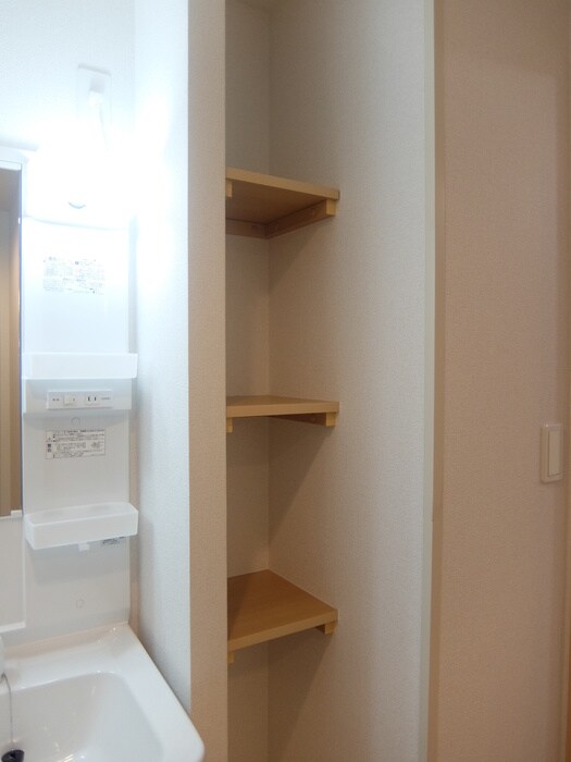 物件内観写真10　(収納)