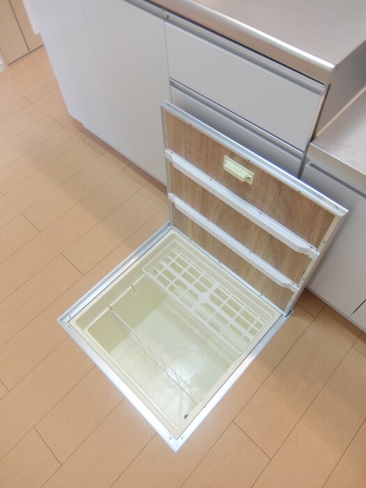 物件内観写真14　(収納)