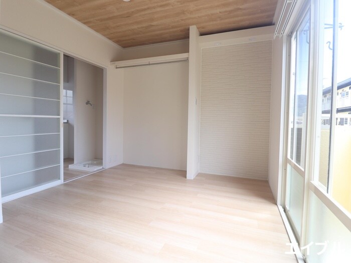 物件内観写真7　(居室)