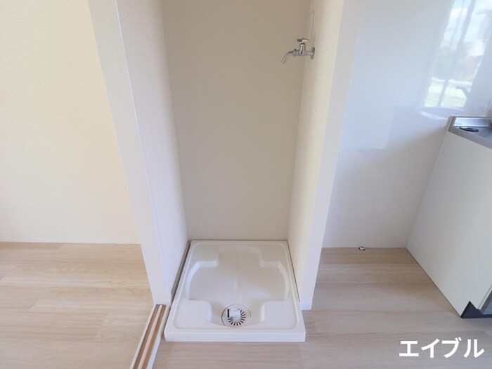 物件内観写真12　(洗濯機置場)