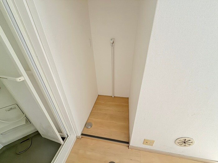 物件内観写真15　(洗濯機置場)