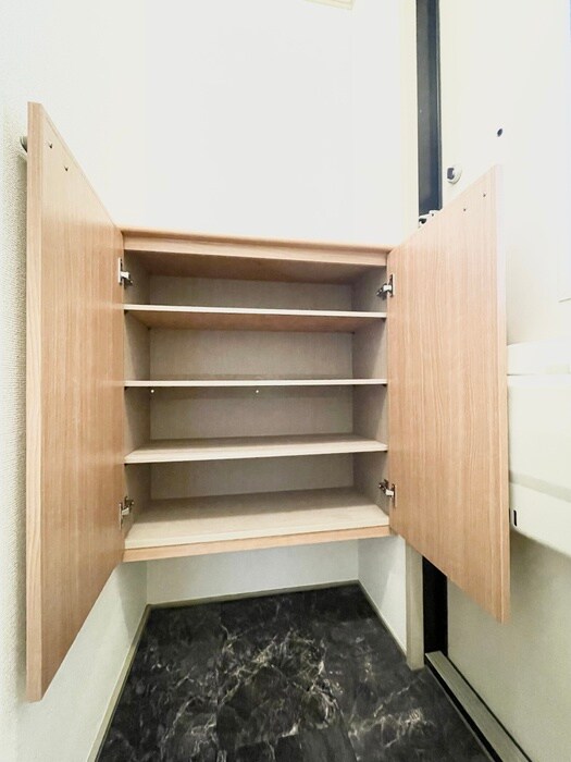 物件内観写真21　(玄関)