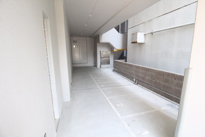 物件外観写真6　(駐輪場)