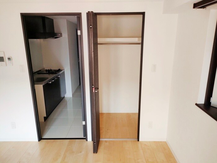 物件内観写真12　(収納)