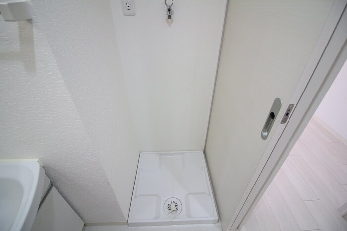 物件内観写真14　(洗濯機置場)