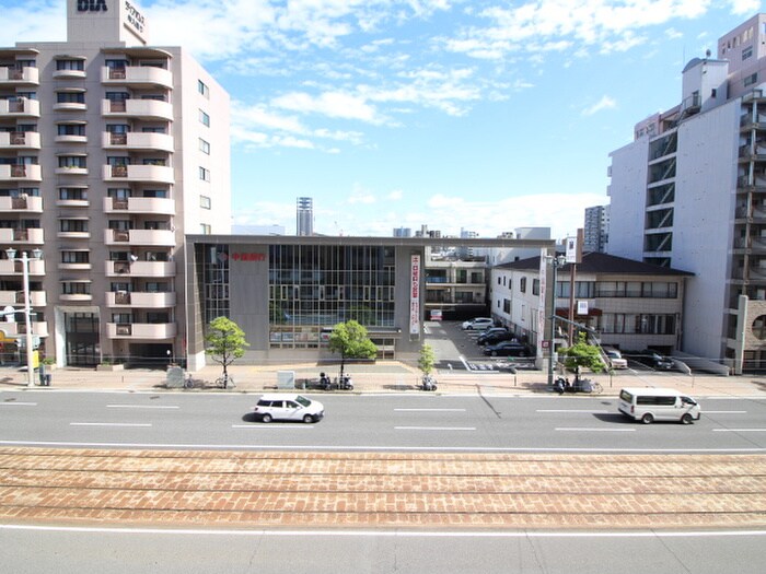 物件内観写真16　(室内からの展望)