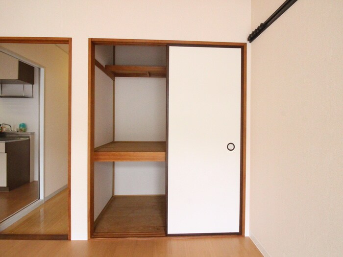 物件内観写真15　(収納)