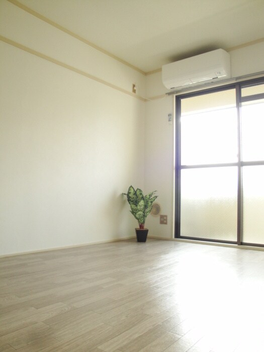 物件内観写真6　(居室)