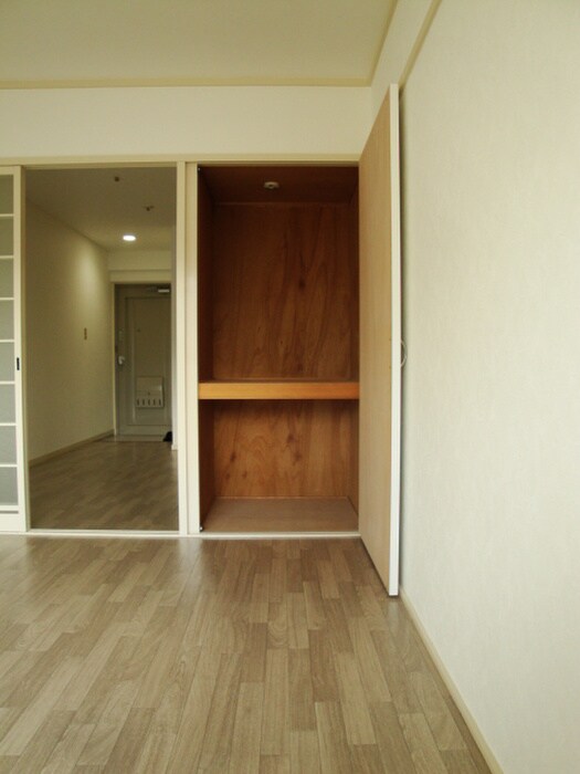 物件内観写真7　(収納)