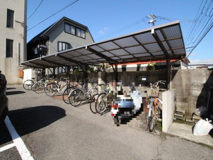 物件外観写真3　(駐輪場)