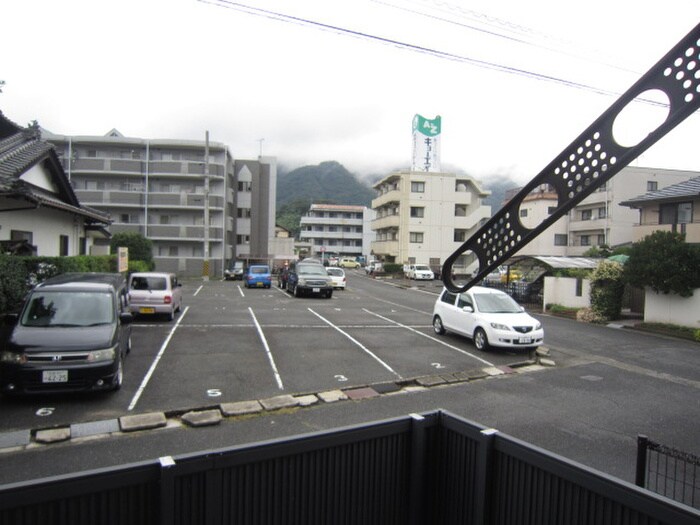 物件内観写真16　(室内からの展望)