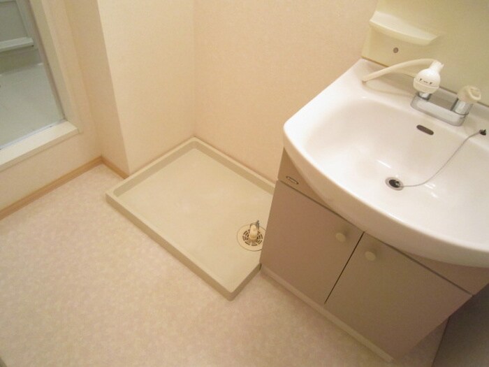 物件内観写真17　(洗濯機置場)