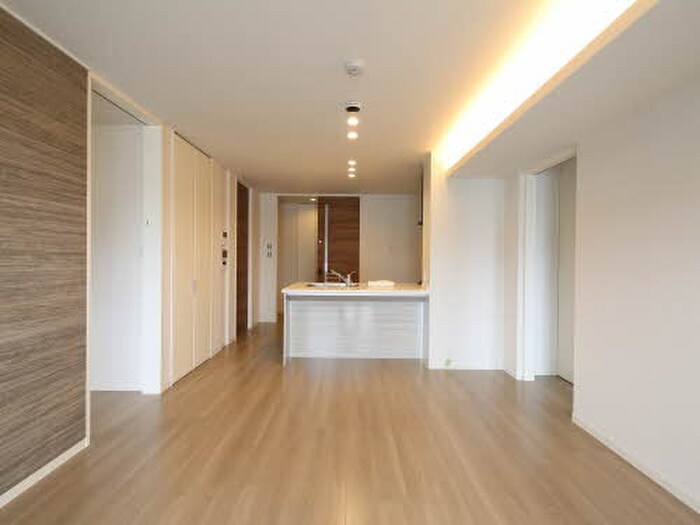 物件内観写真2　(居室)