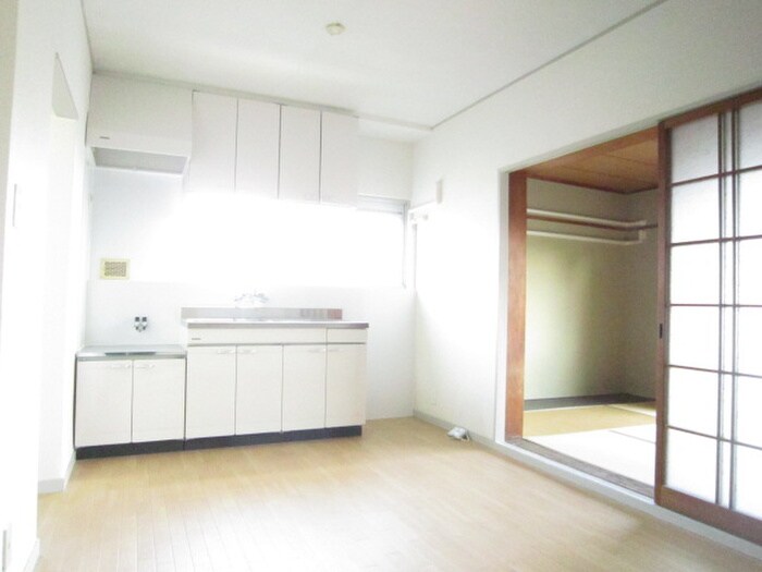 物件内観写真4　(居室)