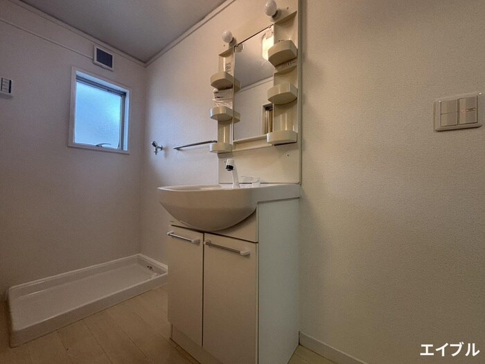 物件内観写真12　(洗面)