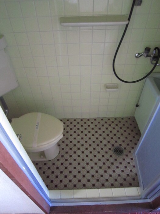 物件内観写真8　(トイレ)