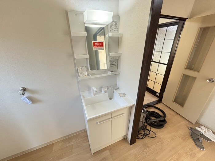 物件内観写真11　(洗面)