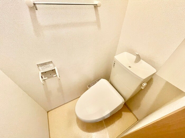 物件内観写真11　(トイレ)