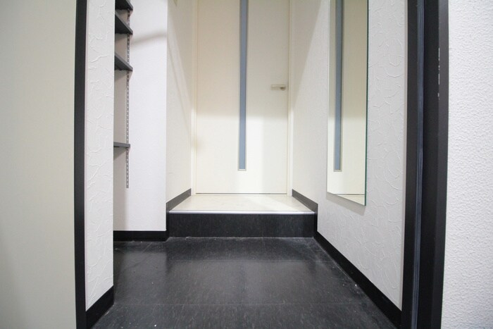 物件内観写真14　(玄関)