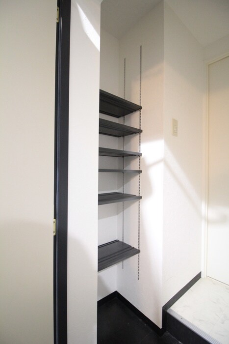 物件内観写真18　(靴箱)