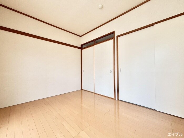 物件内観写真10　(居室)