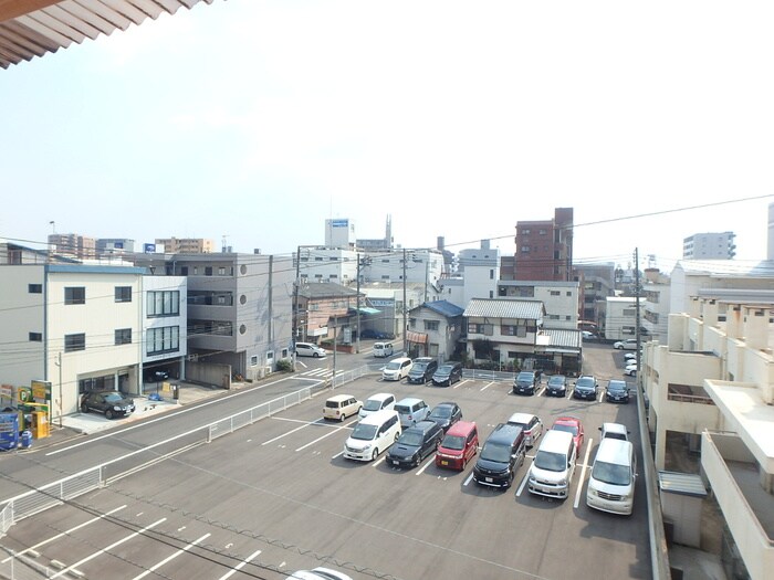 物件内観写真13　(室内からの展望)