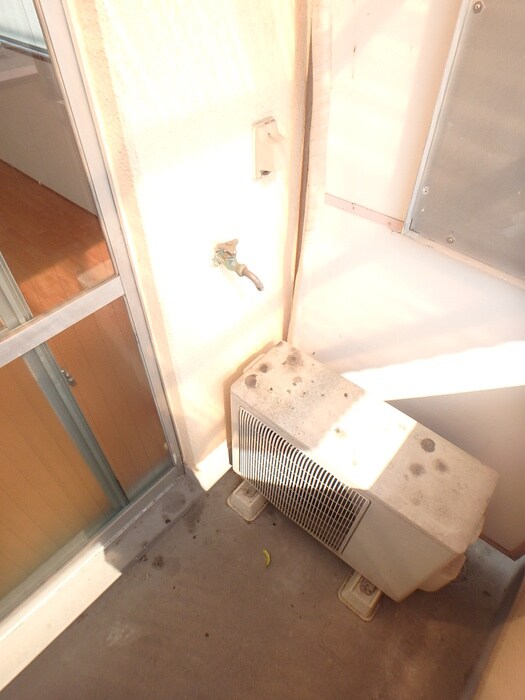 物件内観写真15　(洗濯機置場)