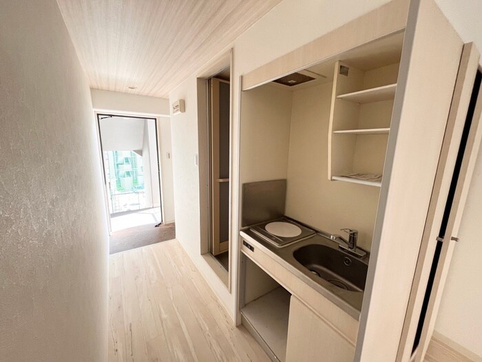 物件内観写真8　(廊下)