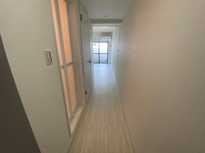 物件内観写真18　(廊下)