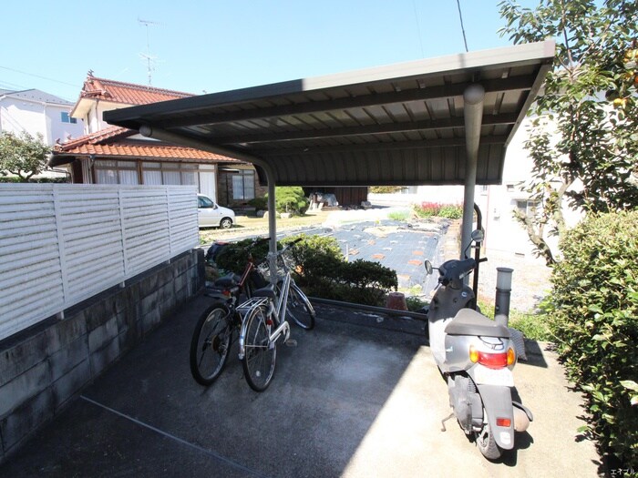 物件外観写真5　(駐輪場)