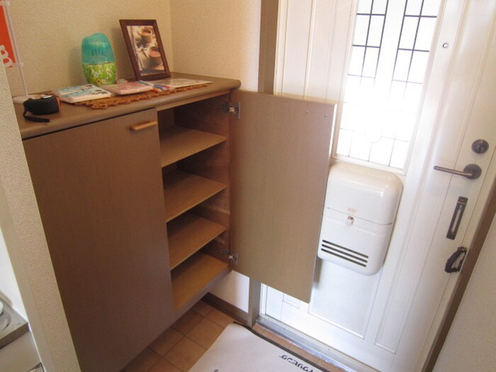 物件内観写真14　(玄関)