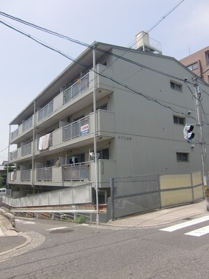 メゾン山中外観写真