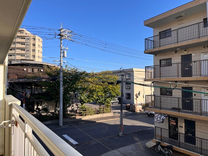 物件内観写真14　(室内からの展望)