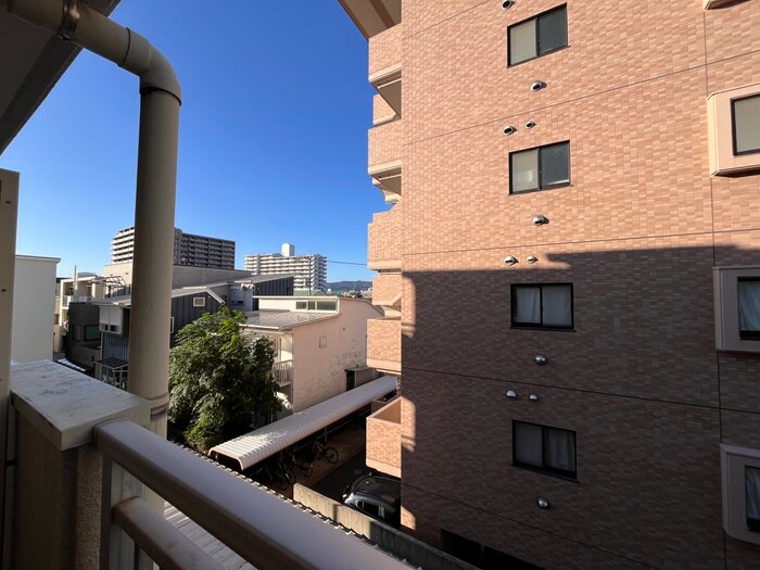 物件内観写真15　(室内からの展望)